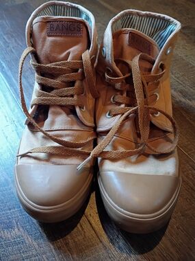 BANGS High Top Sneakers in Camel Brown